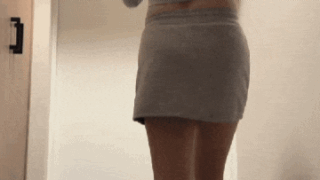 ♥️ずっと眺めていたい、見えそうで見えないミニスカ生足3種の微エロ動画↗