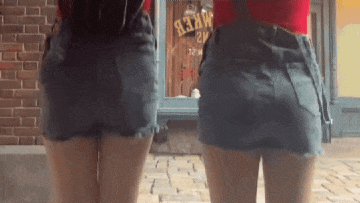 ♥️【TikTok】抜けるパンチラ、腰振り腰ヒット、お尻、ピチピチスキニージーンズ【微エロショート動画】